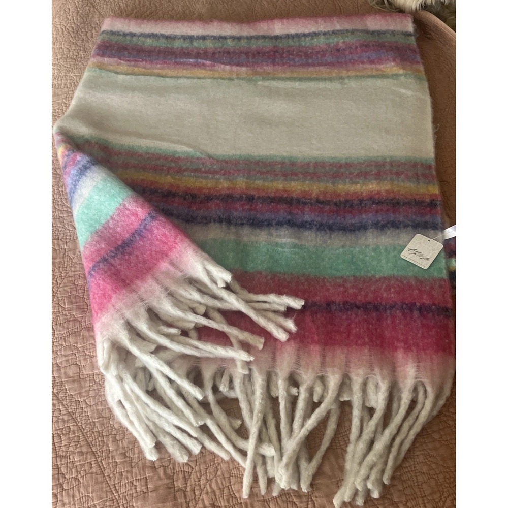 FREE PEOPLE Fringe Throw Cozy Blanket Rainbow Cream Ombre Native Stripe 52"x 60"